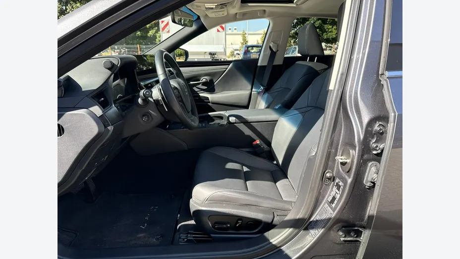 LEXUS ES -