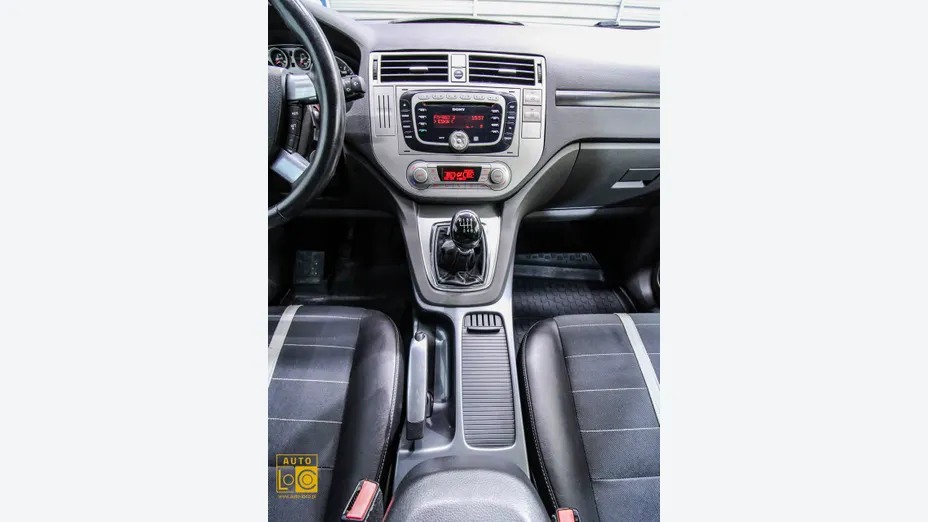 FORD Kuga -