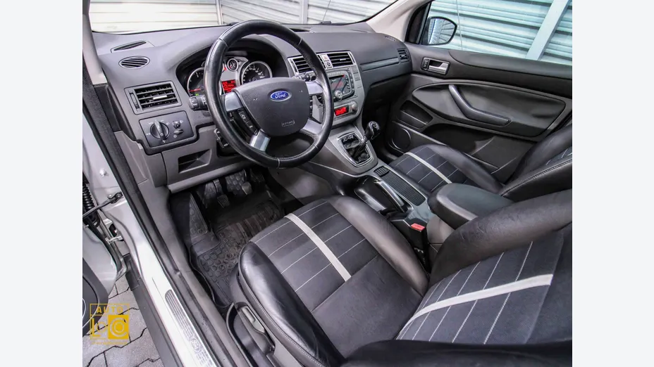 FORD Kuga -