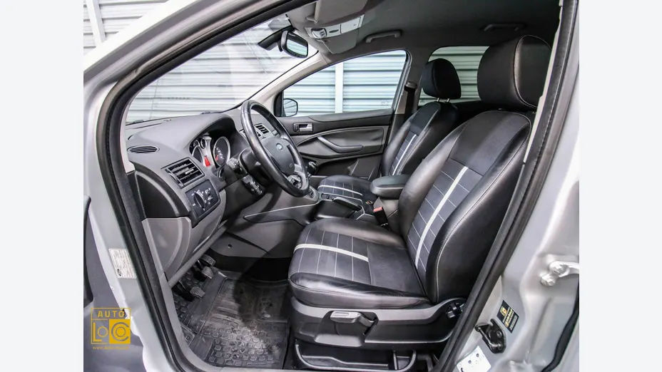 FORD Kuga -