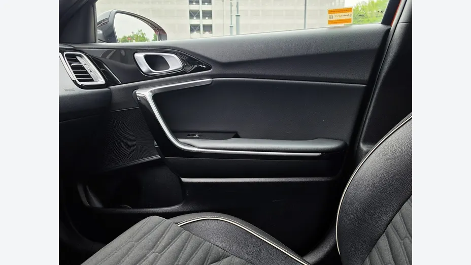 KIA ProCeed -