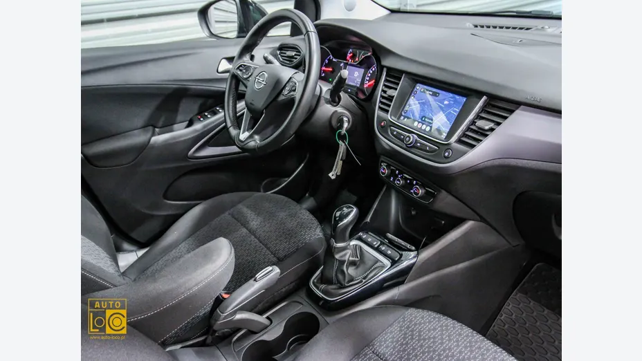 OPEL Crossland X -