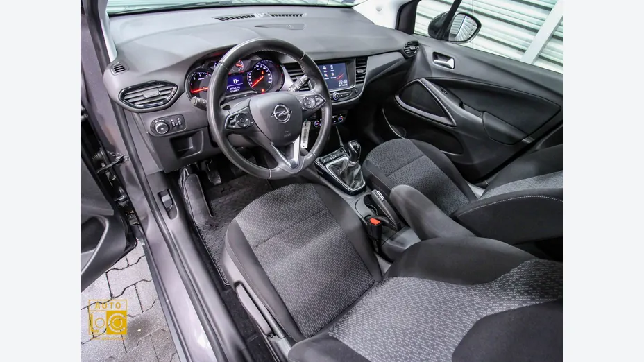 OPEL Crossland X -
