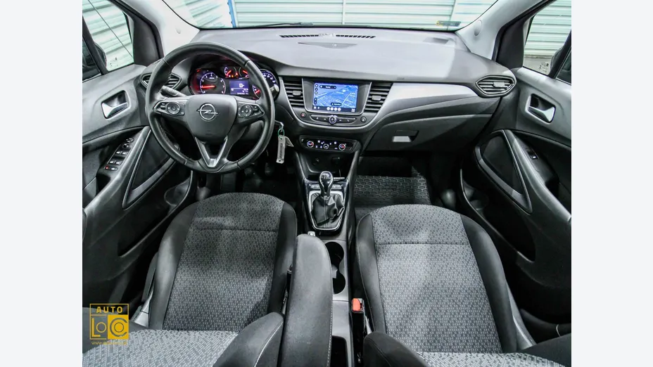 OPEL Crossland X -