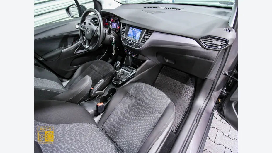 OPEL Crossland X -