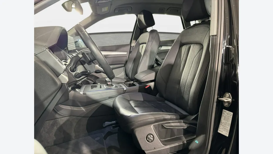 AUDI Q5 -