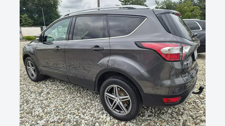 FORD Kuga -