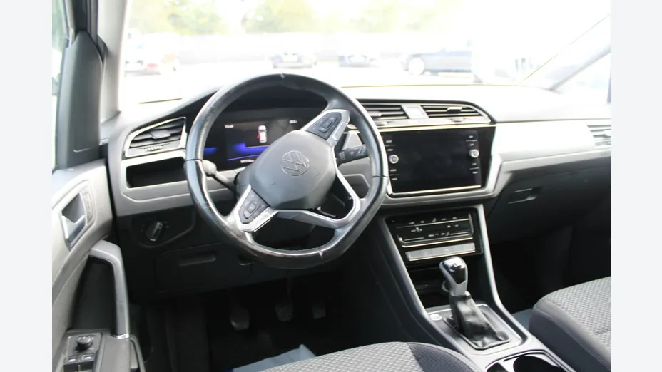 VOLKSWAGEN Touran -