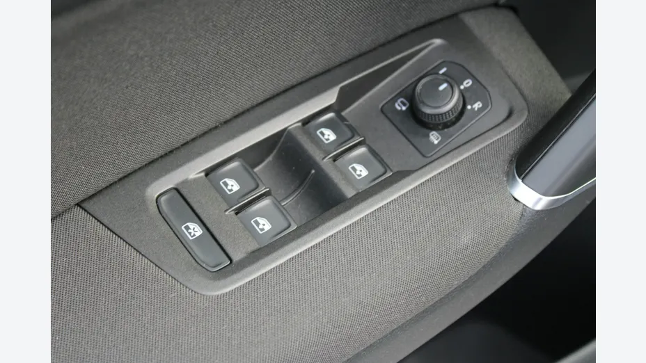 VOLKSWAGEN Touran -