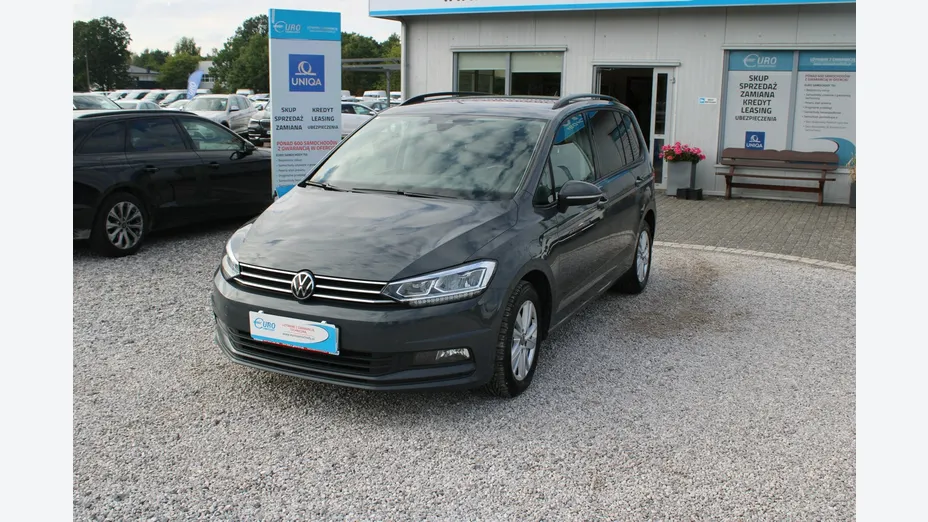 VOLKSWAGEN Touran -