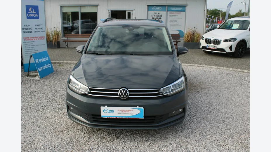 VOLKSWAGEN Touran -