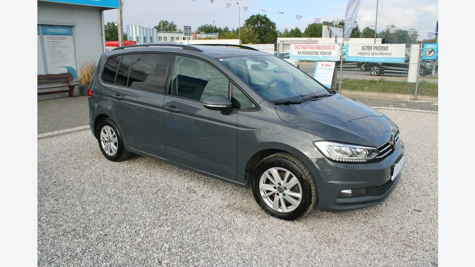 VOLKSWAGEN Touran -