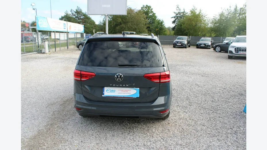VOLKSWAGEN Touran -