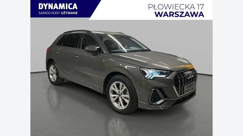 AUDI Q3 -
