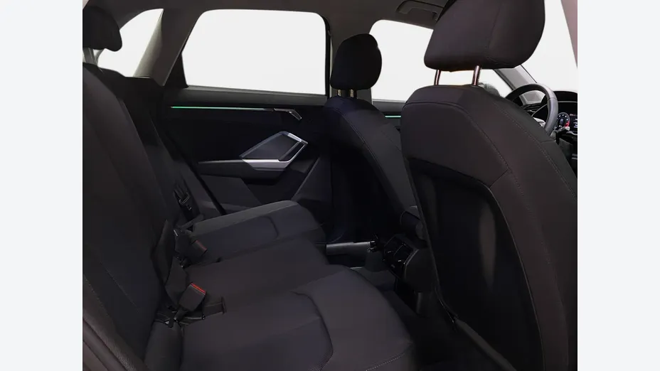 AUDI Q3 -