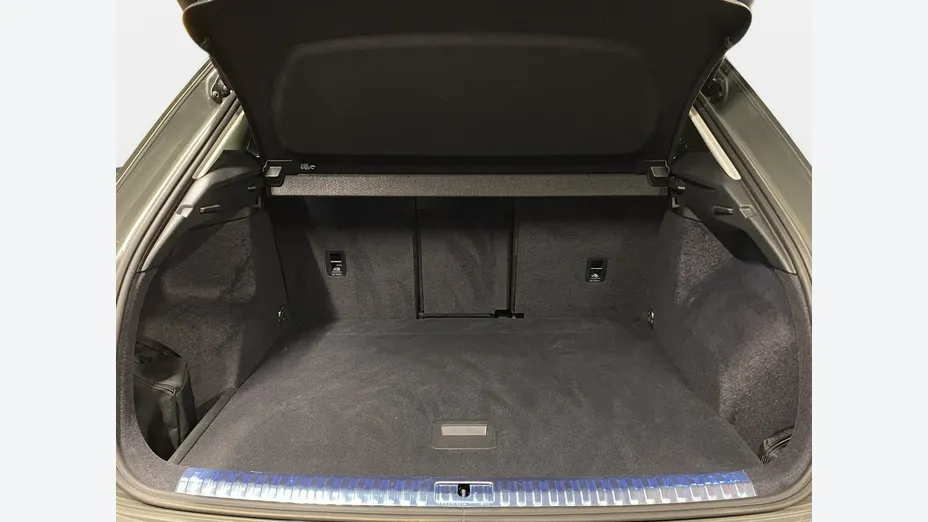 AUDI Q3 -