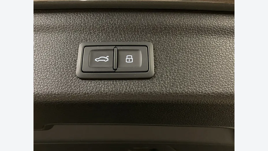 AUDI Q3 -
