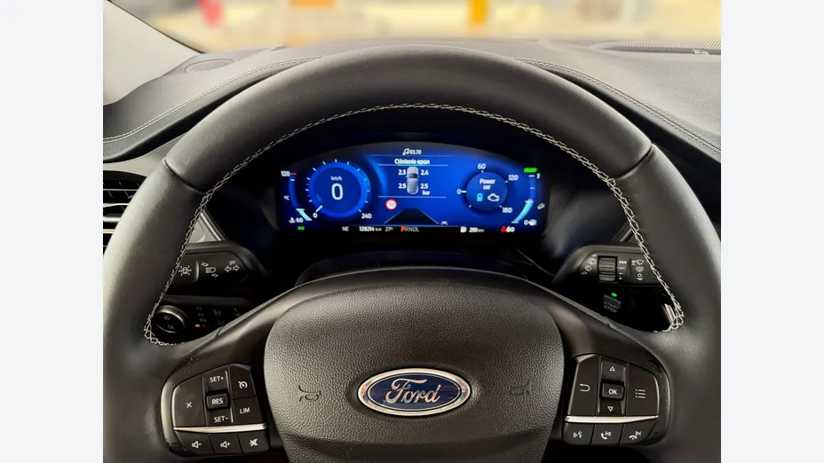 FORD Kuga -