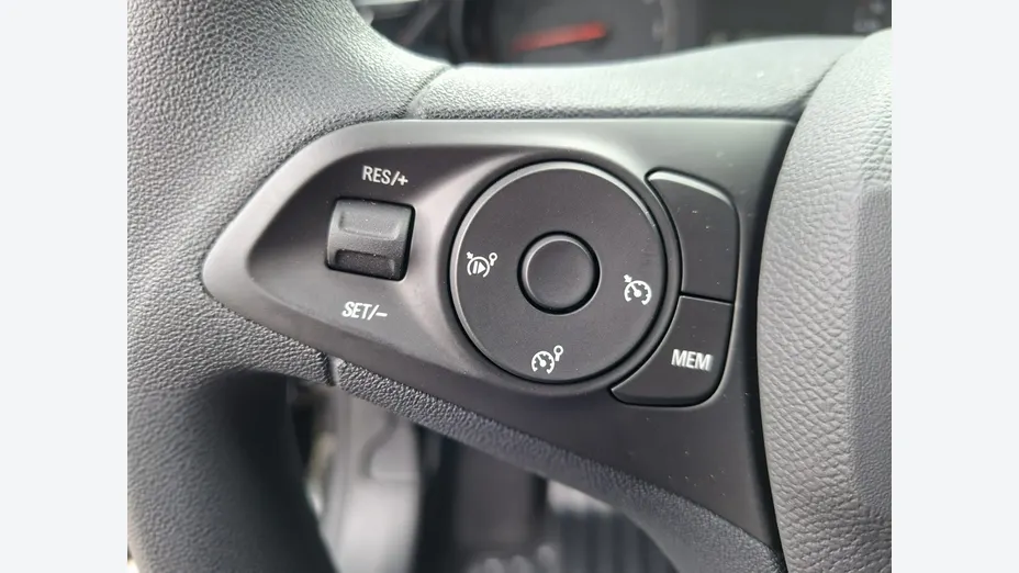 OPEL Corsa -