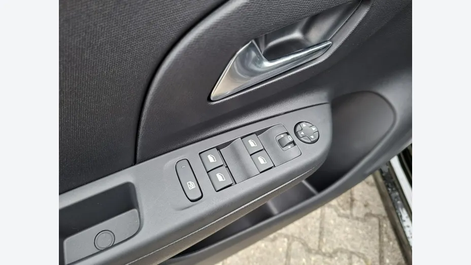 OPEL Corsa -