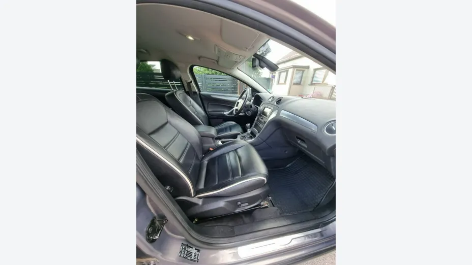 FORD Mondeo -