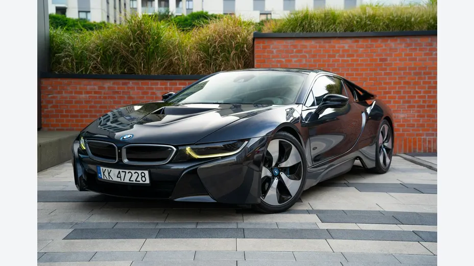 BMW i8 -