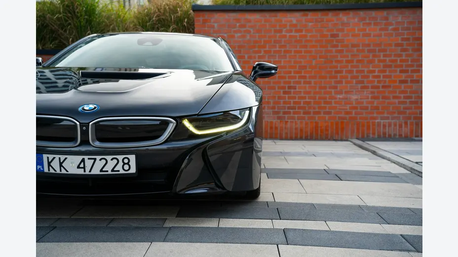 BMW i8 -