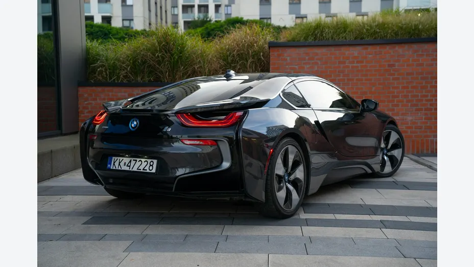 BMW i8 -