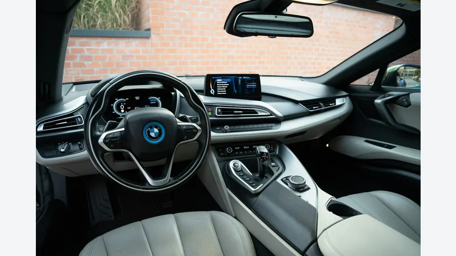 BMW i8 -