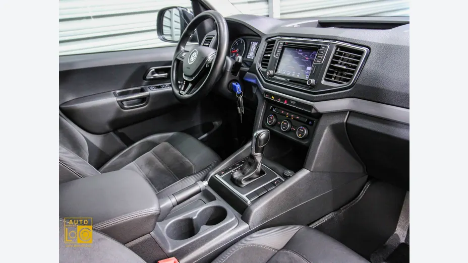VOLKSWAGEN Amarok -