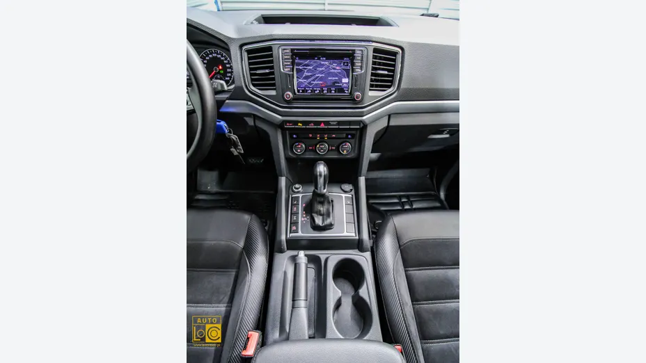 VOLKSWAGEN Amarok -
