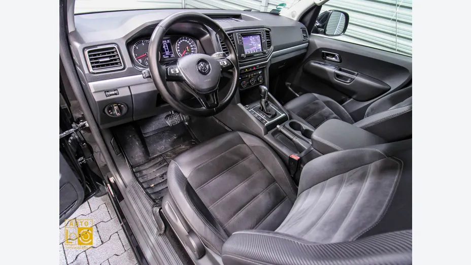 VOLKSWAGEN Amarok -