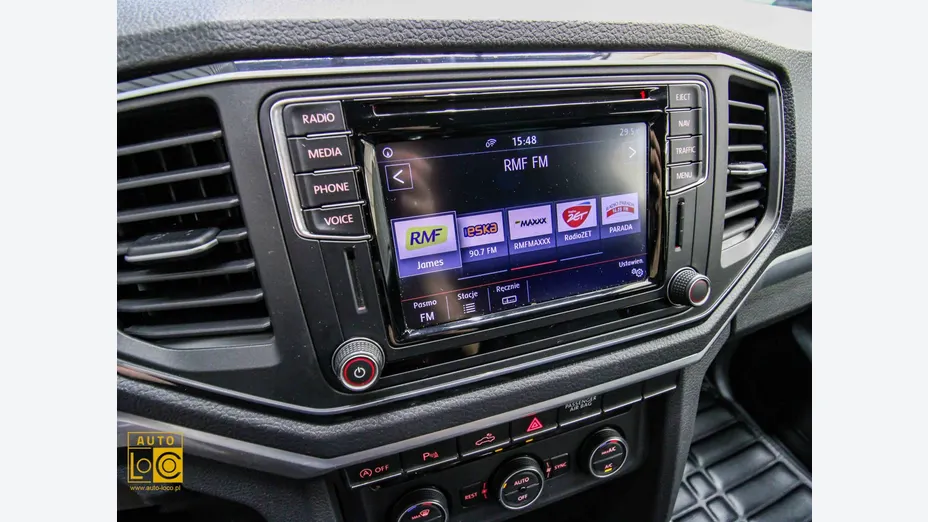 VOLKSWAGEN Amarok -