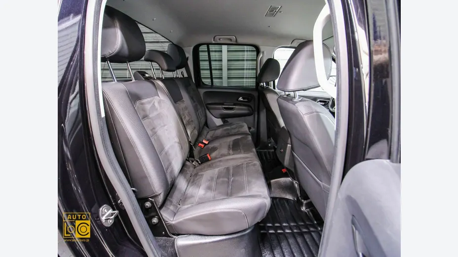 VOLKSWAGEN Amarok -