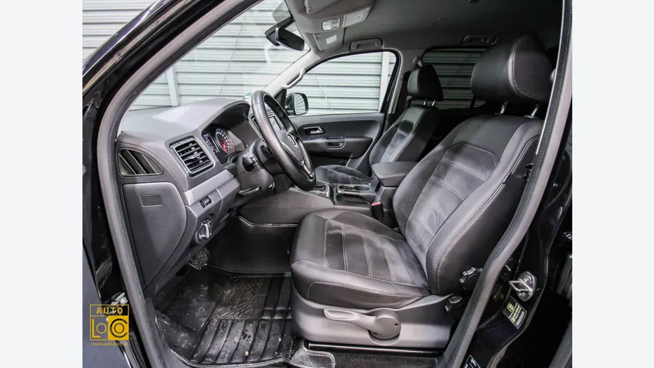 VOLKSWAGEN Amarok -
