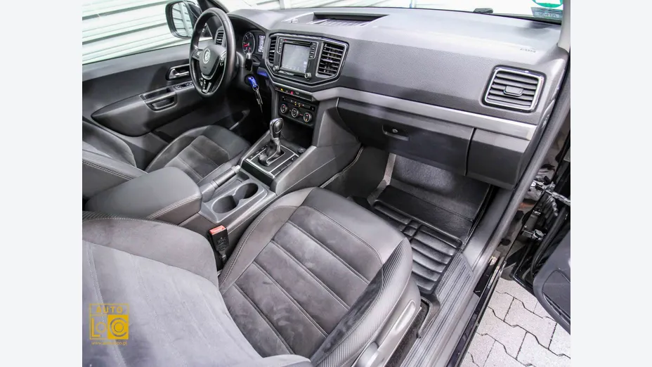 VOLKSWAGEN Amarok -