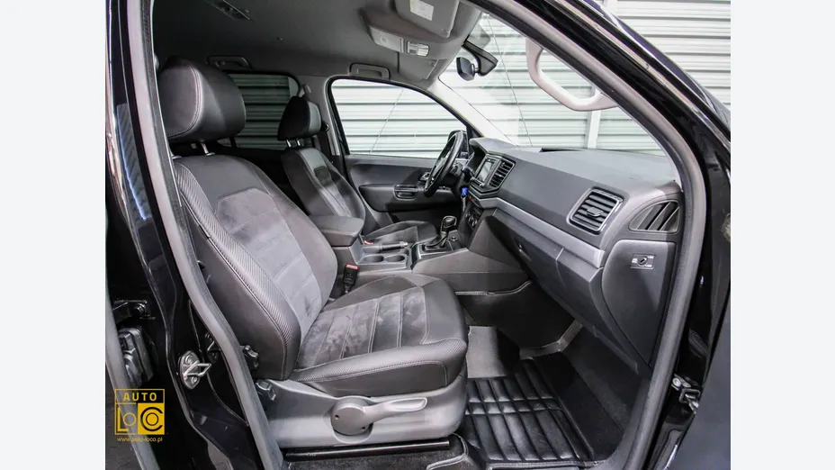 VOLKSWAGEN Amarok -