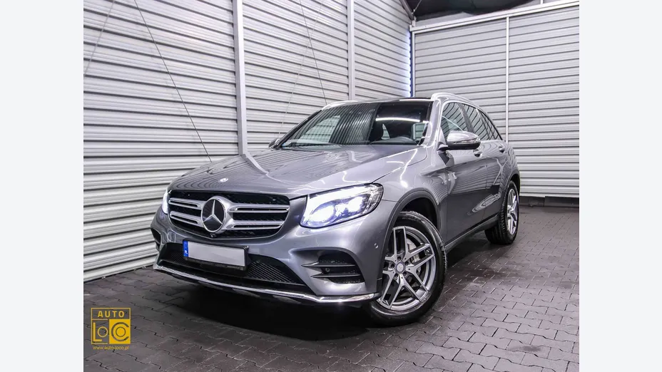 MERCEDES-BENZ GLC -