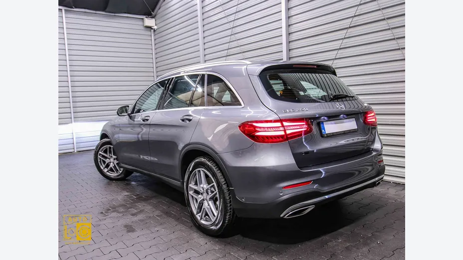 MERCEDES-BENZ GLC -