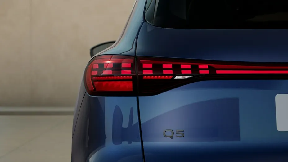 AUDI Q5 -