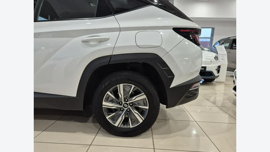 HYUNDAI Tucson -