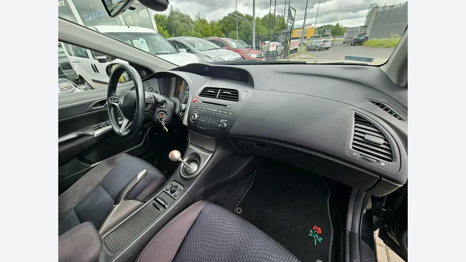 HONDA Civic -