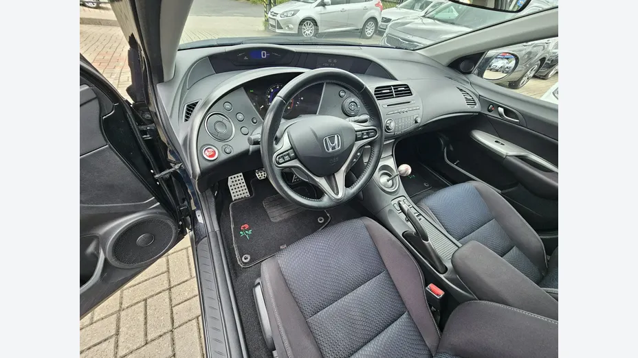 HONDA Civic -