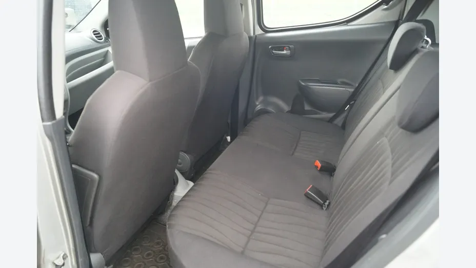 NISSAN Pixo -