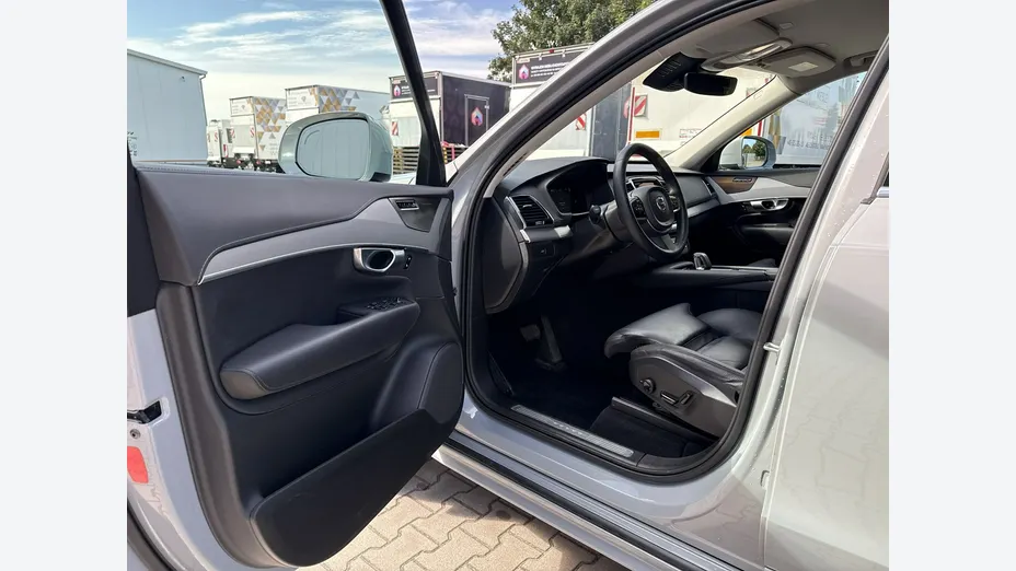 VOLVO XC90 -
