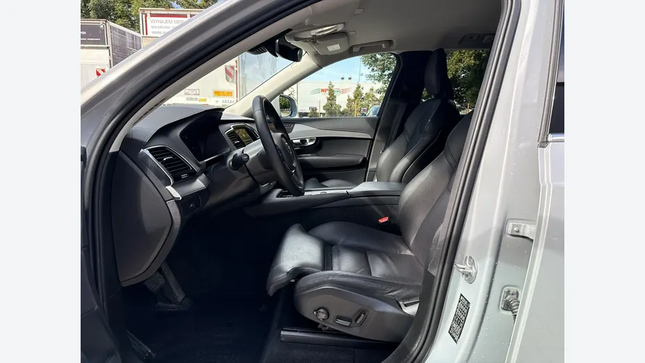 VOLVO XC90 -