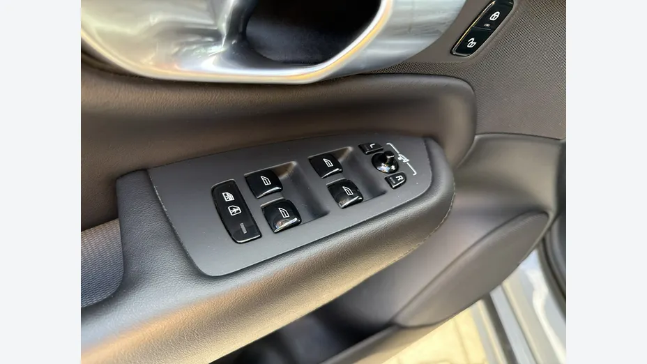 VOLVO XC90 -