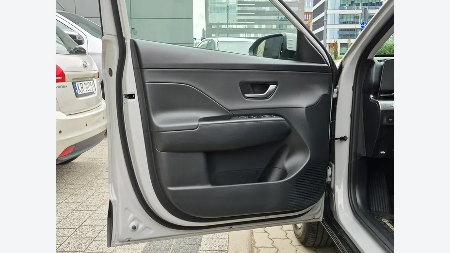 HYUNDAI Kona -