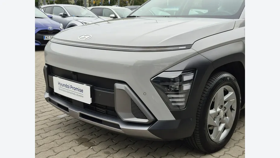 HYUNDAI Kona -