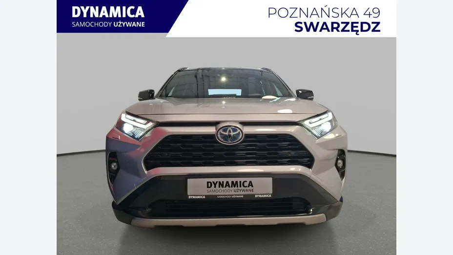 TOYOTA RAV4 -